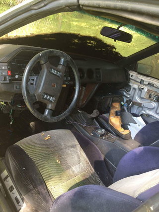 Illustration for article titled Guy desperately wants to trade his 1984 300ZX for a R32 Skyline.